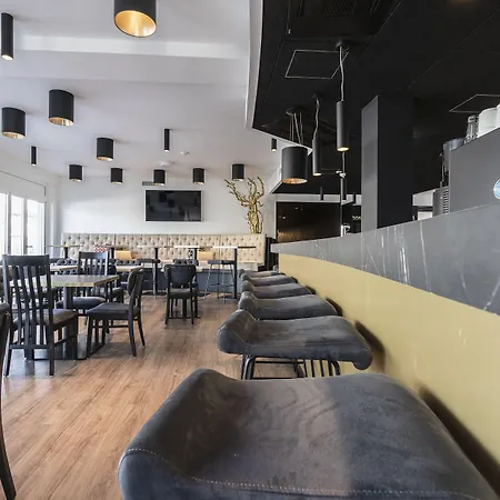 Hotel Abasto Feldmoching 3*